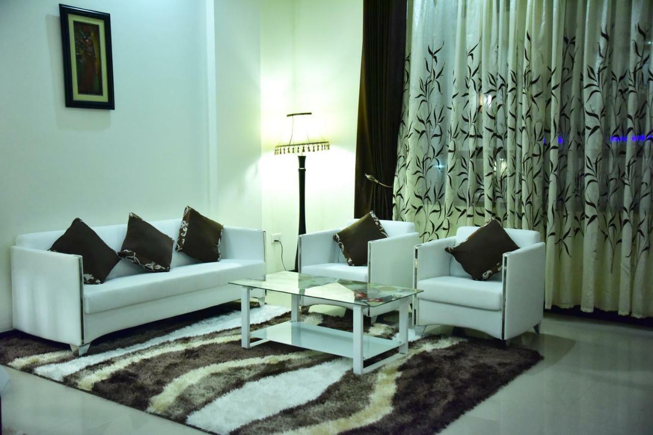 Hotel Blue Sapphire دار السلام المظهر الخارجي الصورة