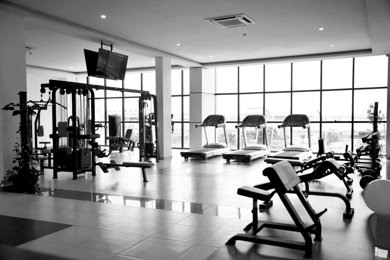 Hotel Blue Sapphire دار السلام المظهر الخارجي الصورة