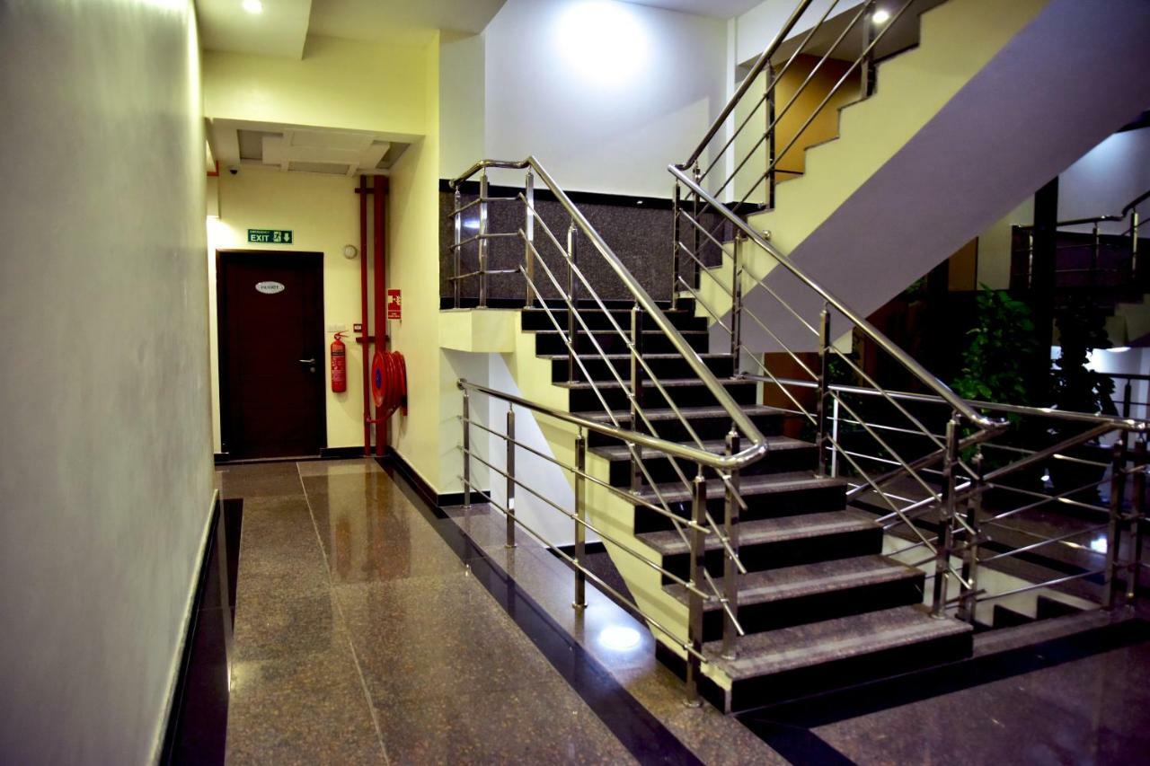 Hotel Blue Sapphire دار السلام المظهر الخارجي الصورة