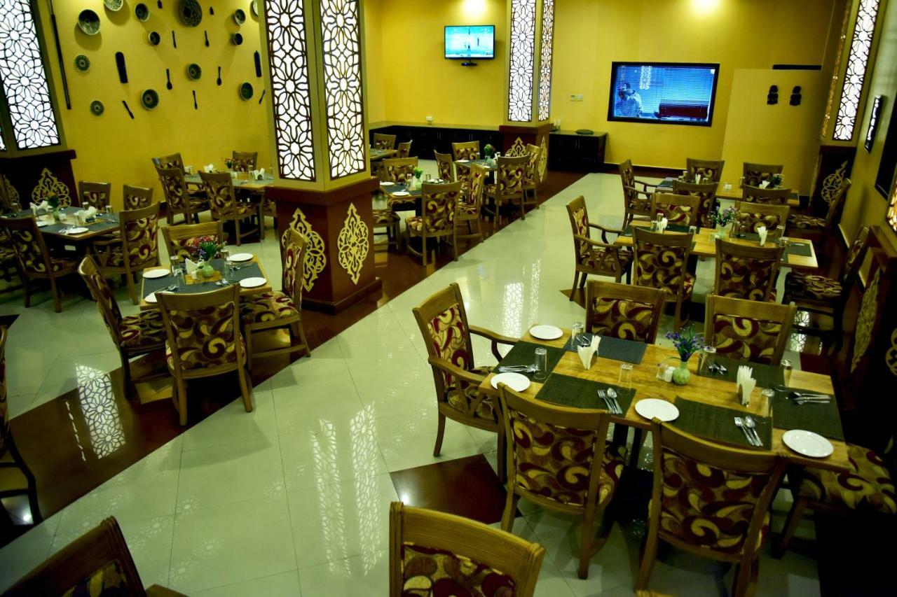 Hotel Blue Sapphire دار السلام المظهر الخارجي الصورة